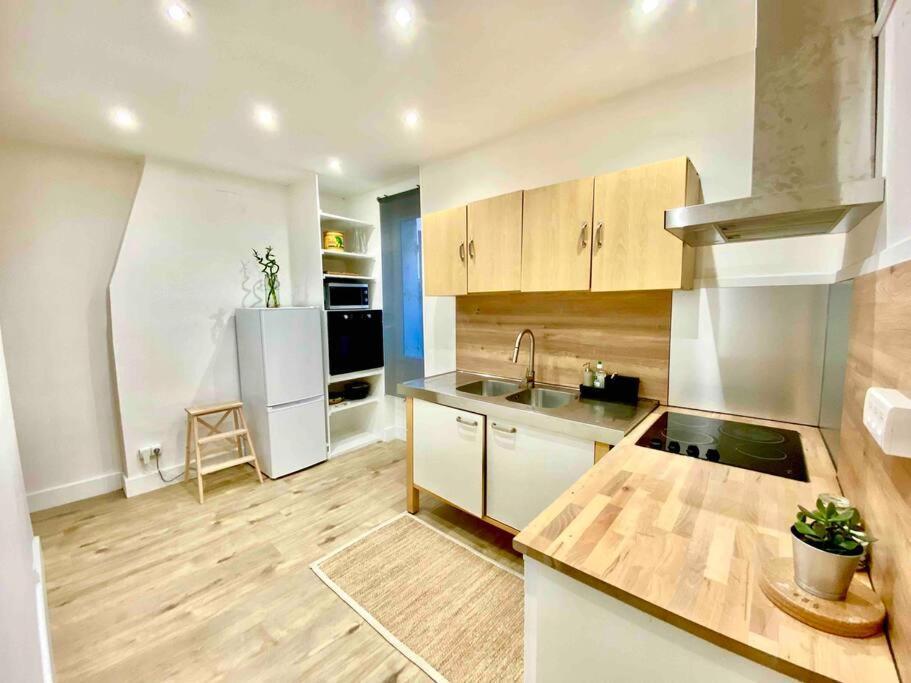 Charmant Appartement Plein Centre マルセイユ エクステリア 写真